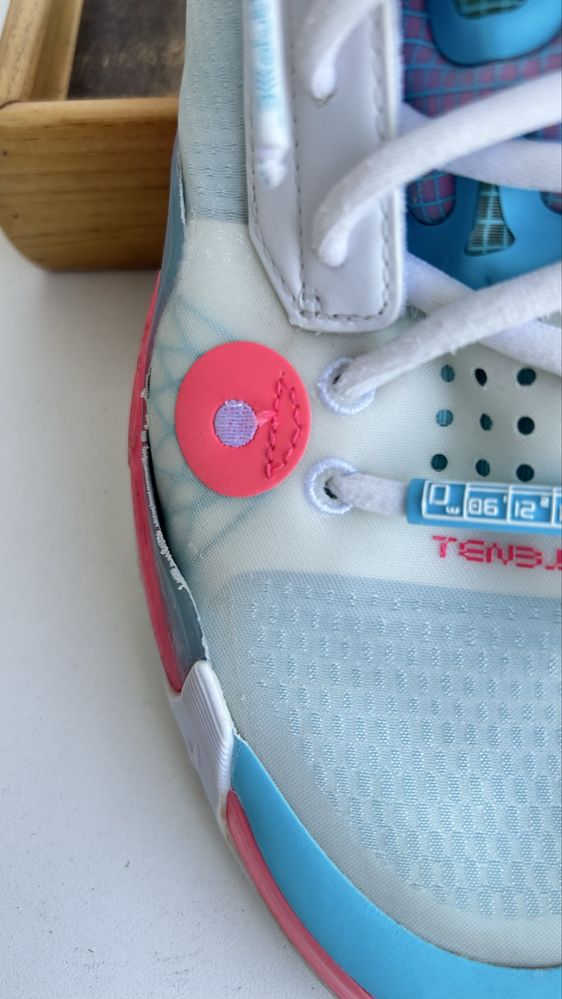 Баскетбольні кросівки LiNing