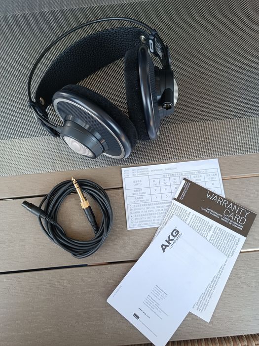 Słuchawki wokółuszne AKG K702