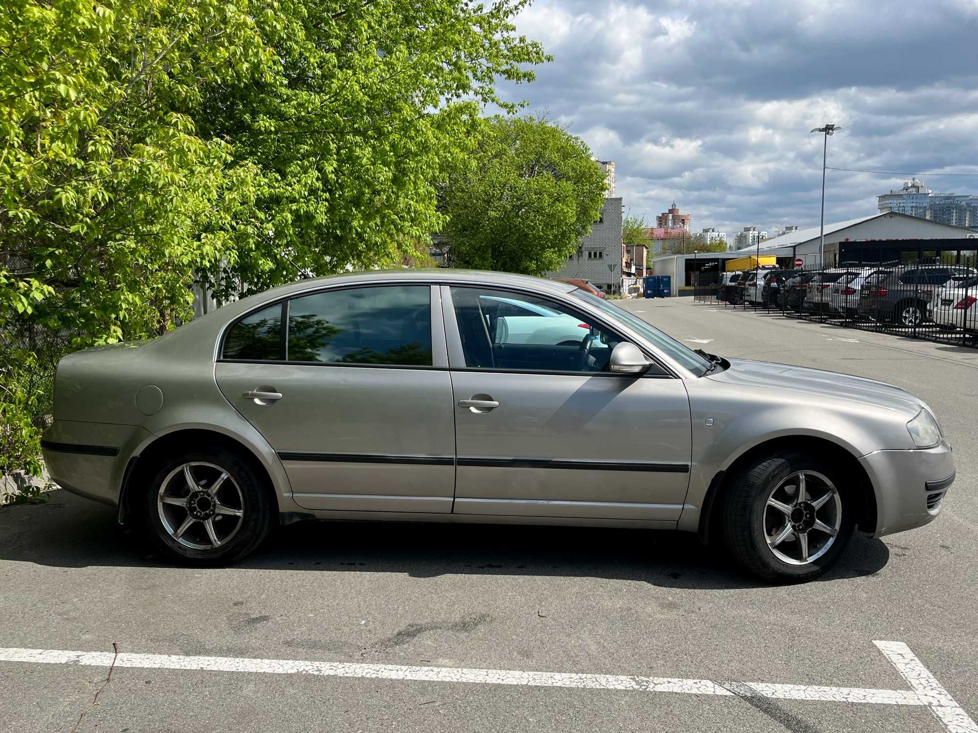 Skoda superb 1.8T  2007