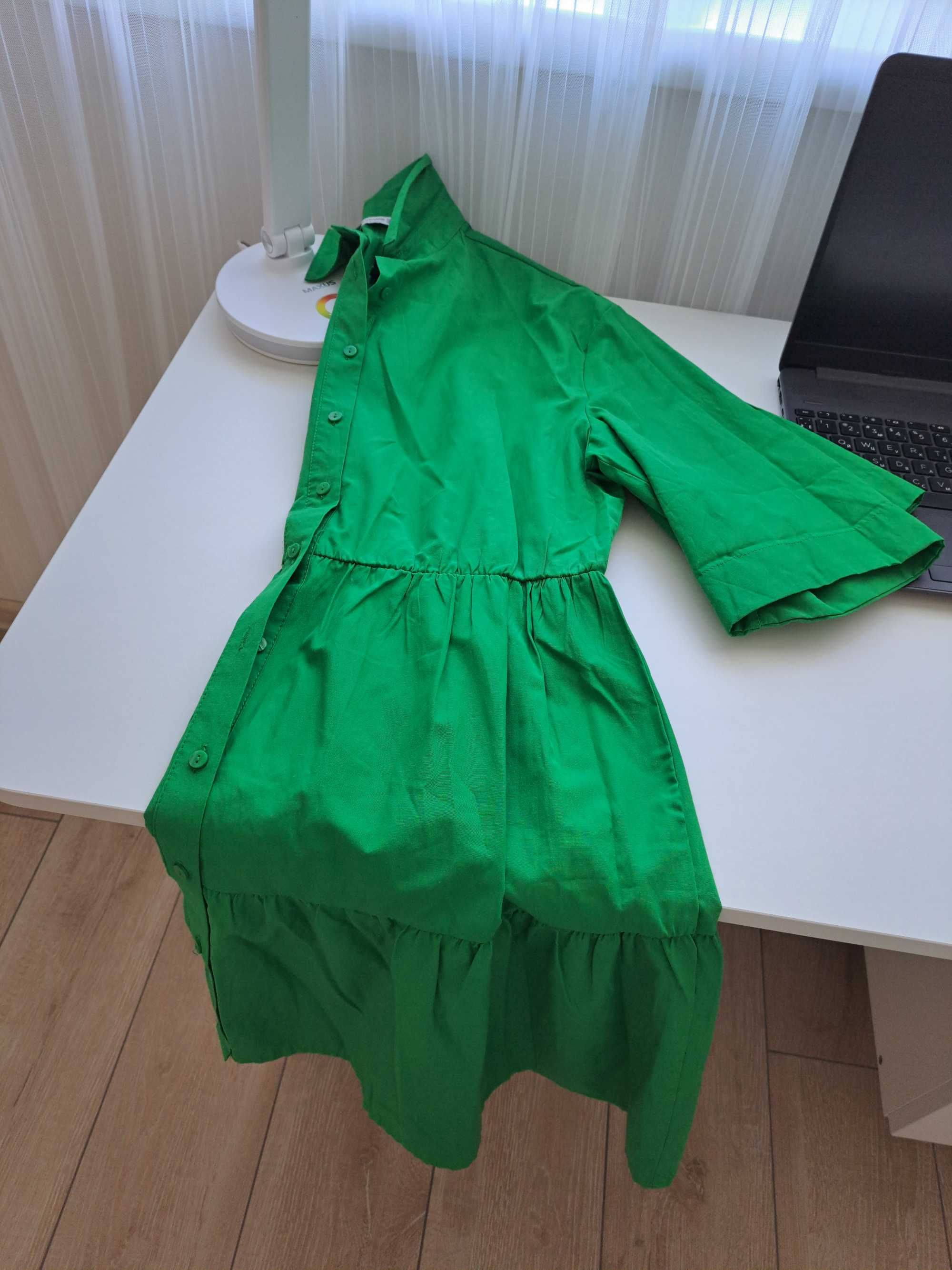 Сукня зелена нова фірмова Stradivarius р. М Л