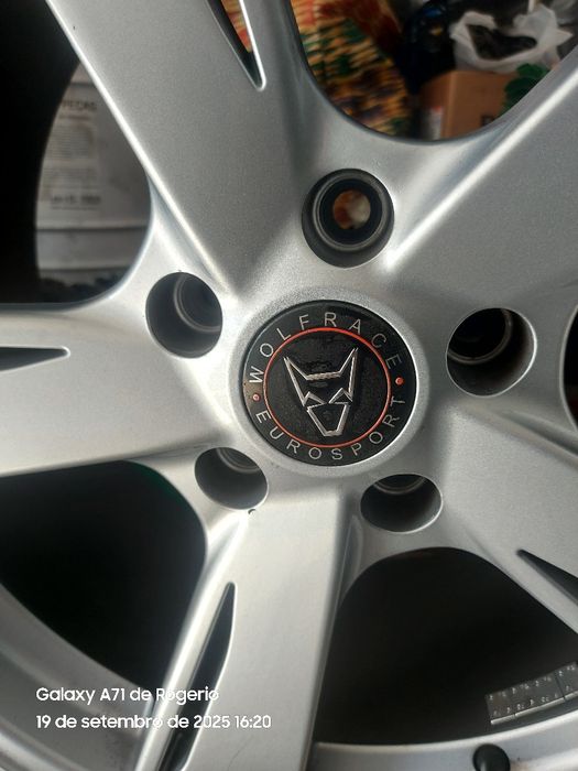 Jantes 8.5" 5/112  uma delas ligeiro toque numa aba