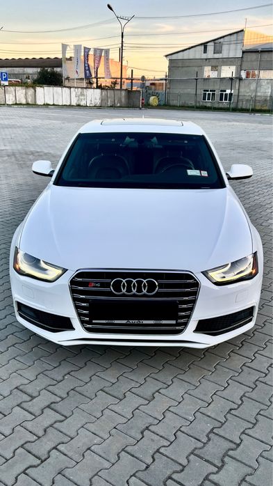 Audi A4 Quattro Premium Plus S-Line