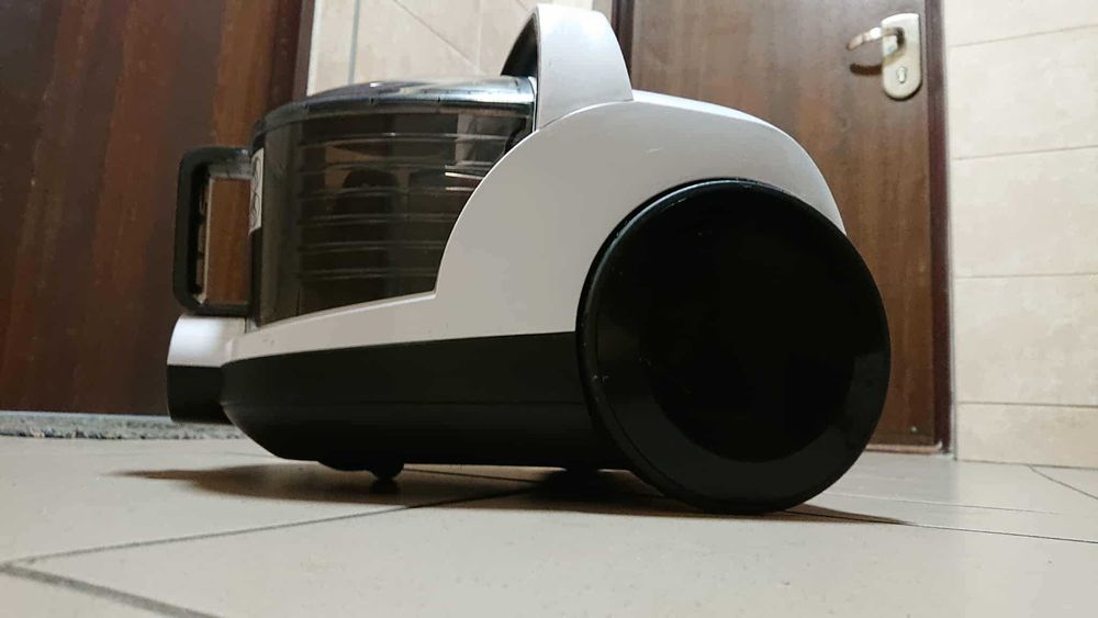 Odkurzacz Grundig -Bez workowy-2000 W