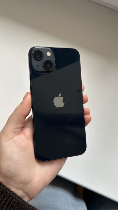 Продам iPhone 13