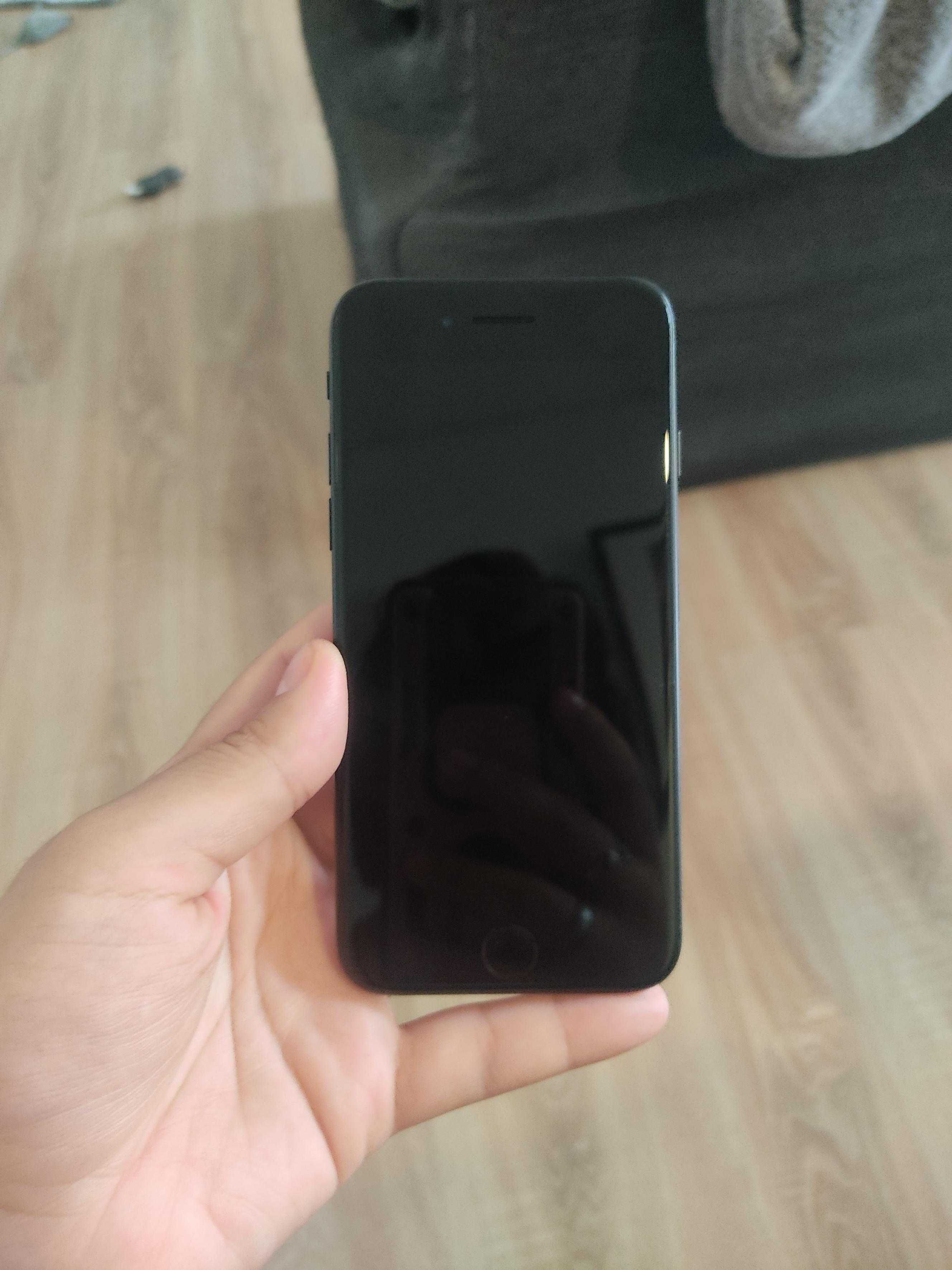 Iphone 7 - 32 GB -Quase novo praticamente não utilizado