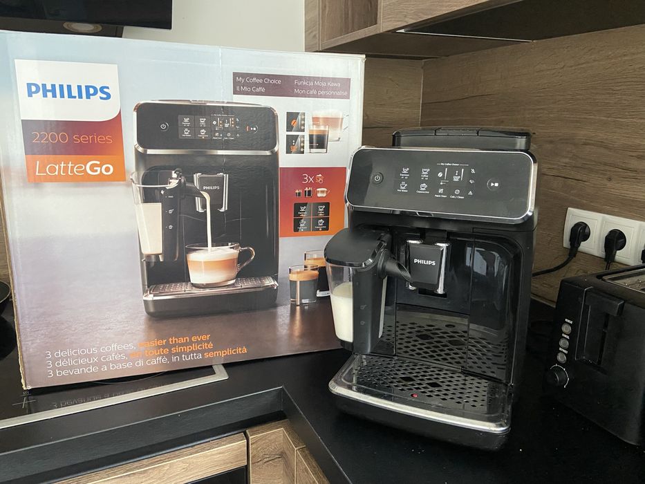 Кавоварка кавомашина 2023 р Philips EP2231 Series 2200 LatteGo з дому