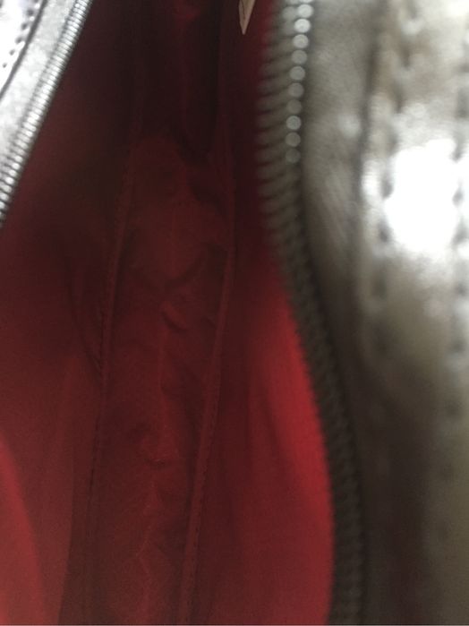 Saco na cor preta! Com uma alça