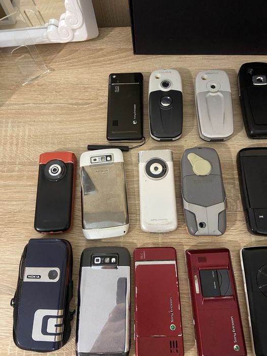 Кнопочные мобильнае телефоны SE, Simens, Nokia