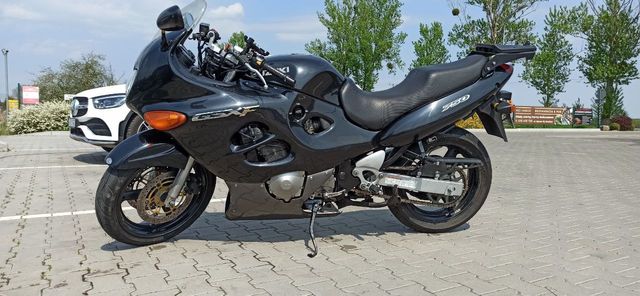 Suzuki GSX-F 750