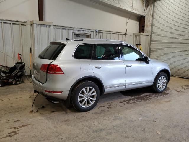 Volkswagen Touareg v6 2014 рік