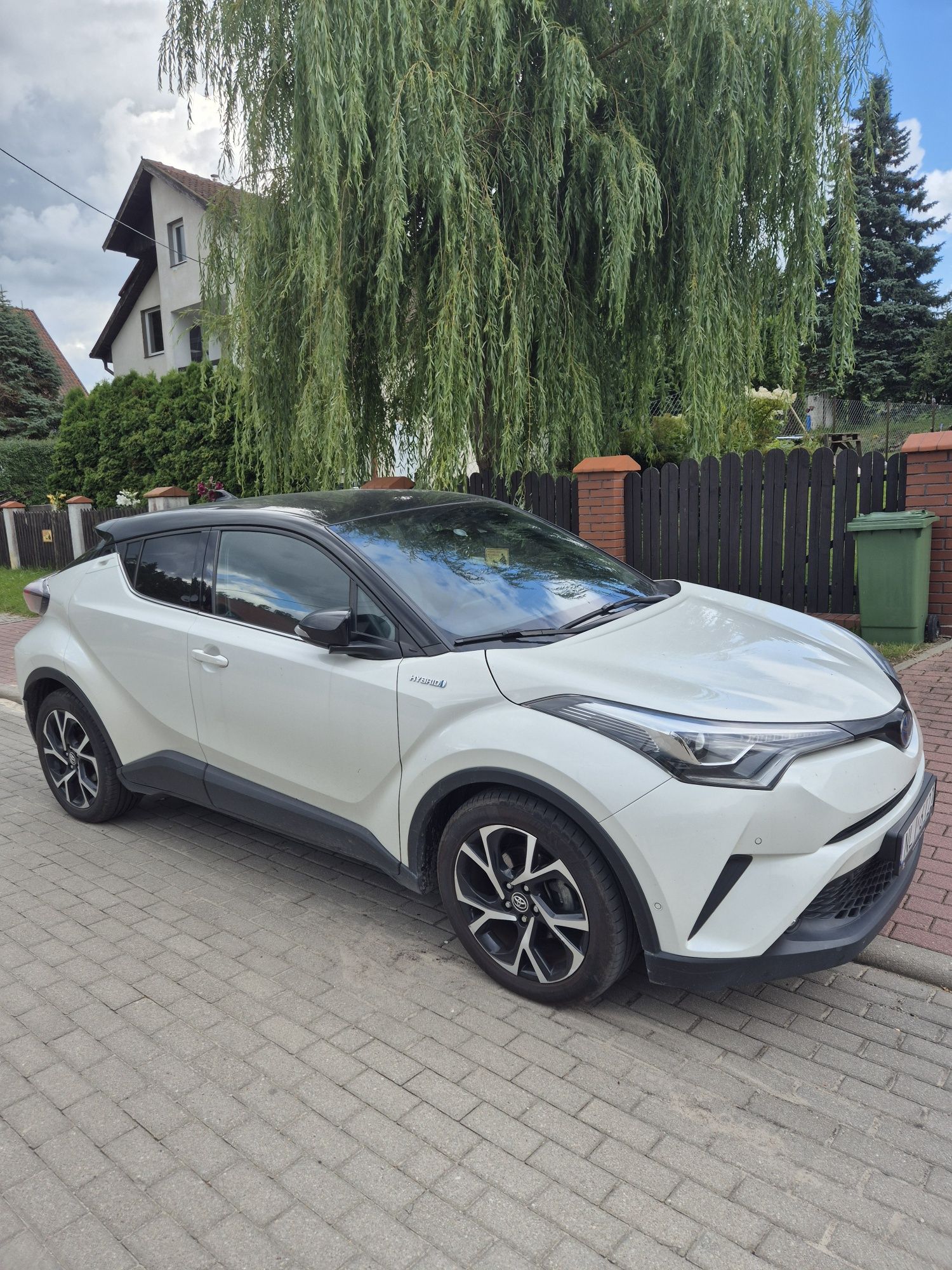 Toyota chr dynamic+ tech+ led+navi