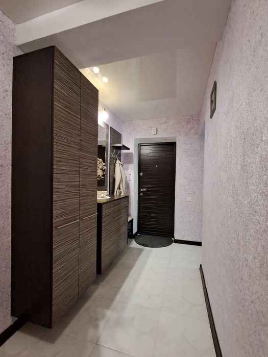 Продам з ремонтом 2-кім.кв по Пр. Миру  (ЗАЗ)