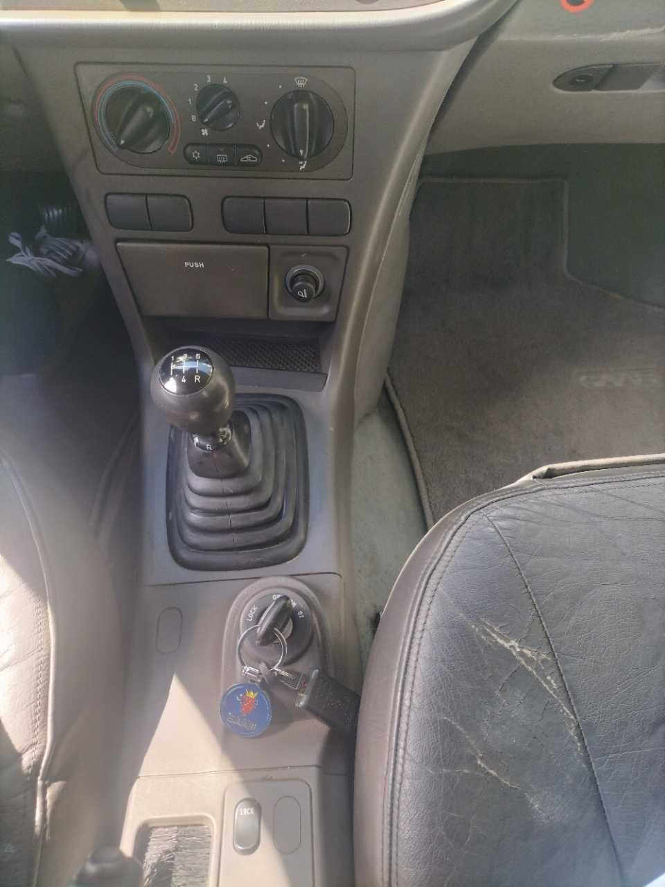 SAAB 93 em óptimo estado