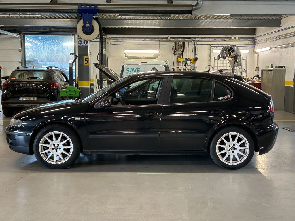 Seat Leon 1900  .