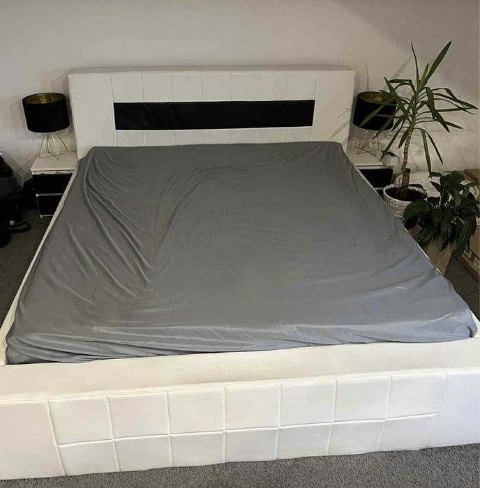 Łóżko do sypialni duze plus materac !