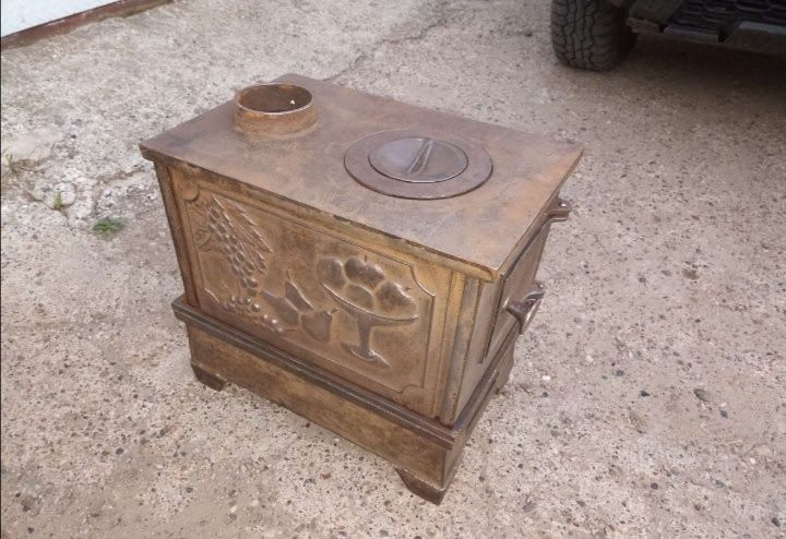 Буржуйка чугунная разборная с варочной  поверхностью  СССР