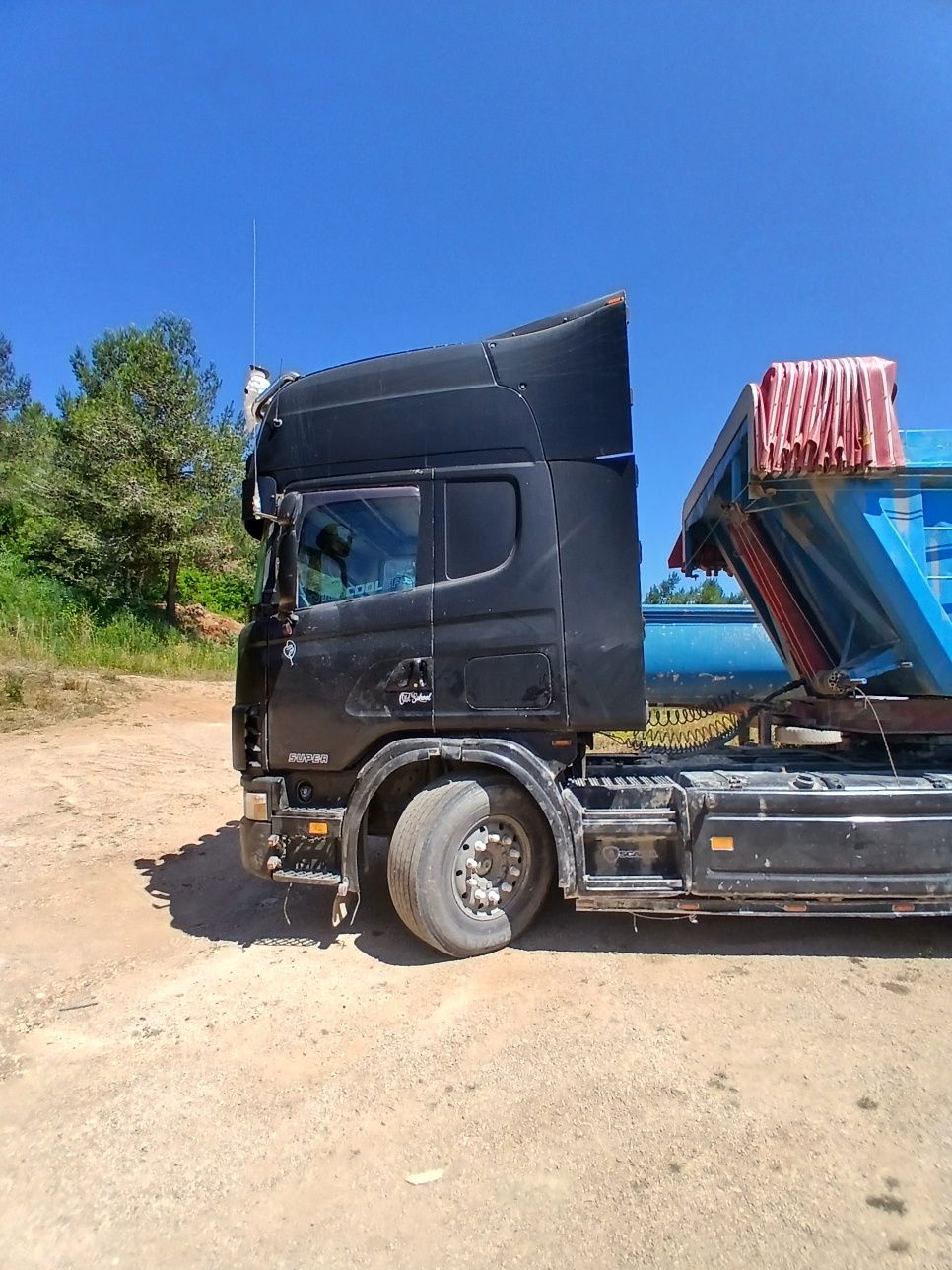 Vendo camião com reboque