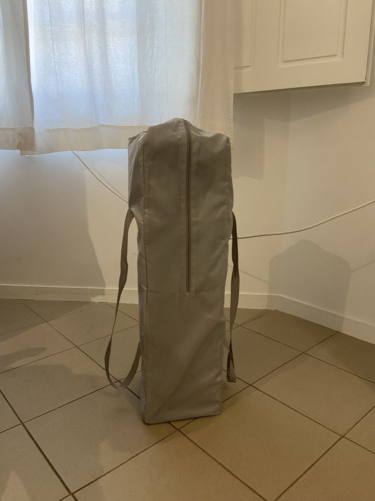Vende-se cama de viagem dobrável para bebé