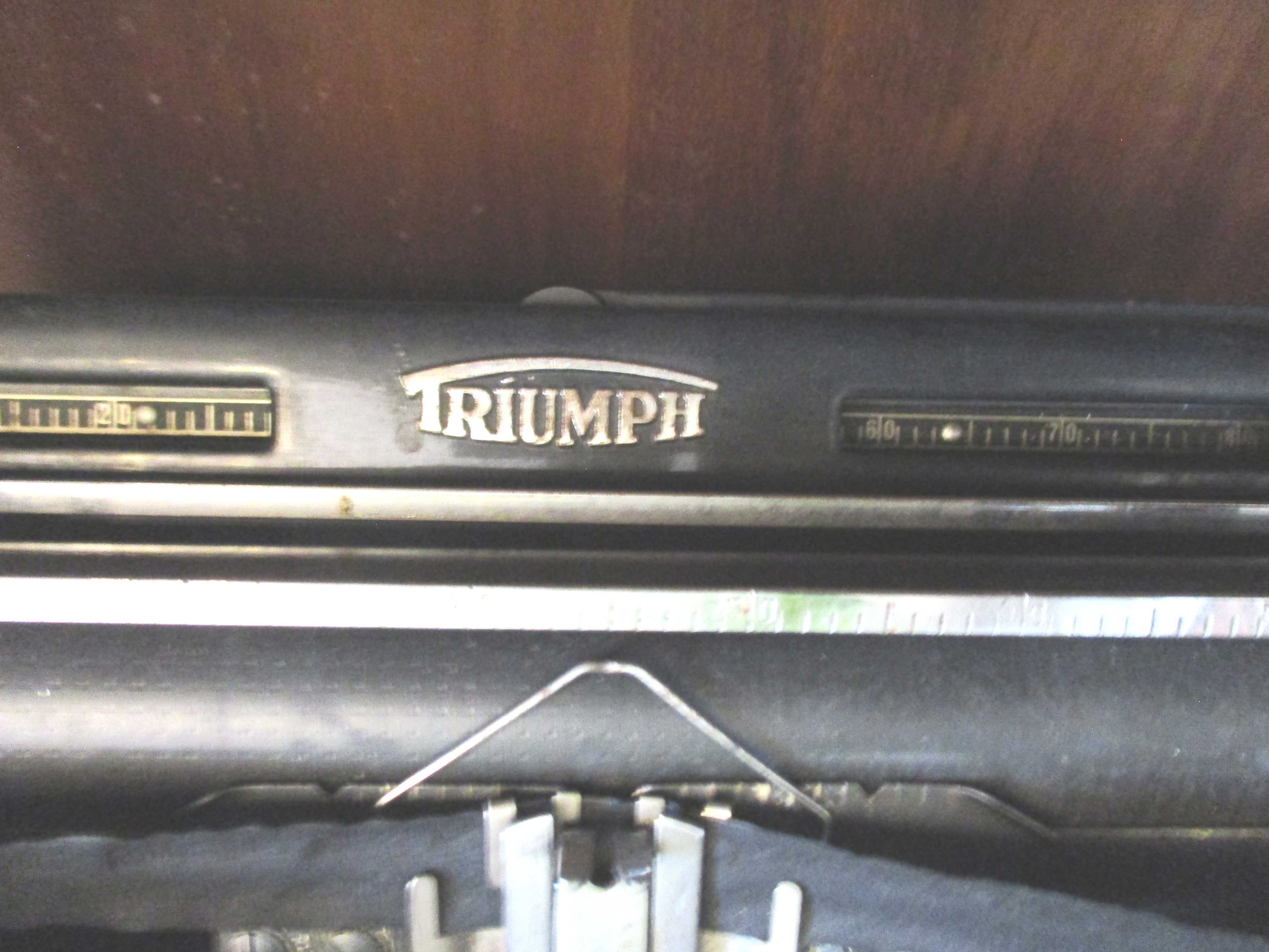 Maquina de escrever Triumph