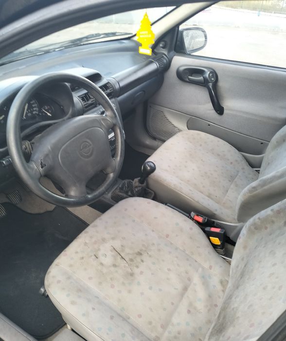 Opel Corsa B 1.0 Gasolina