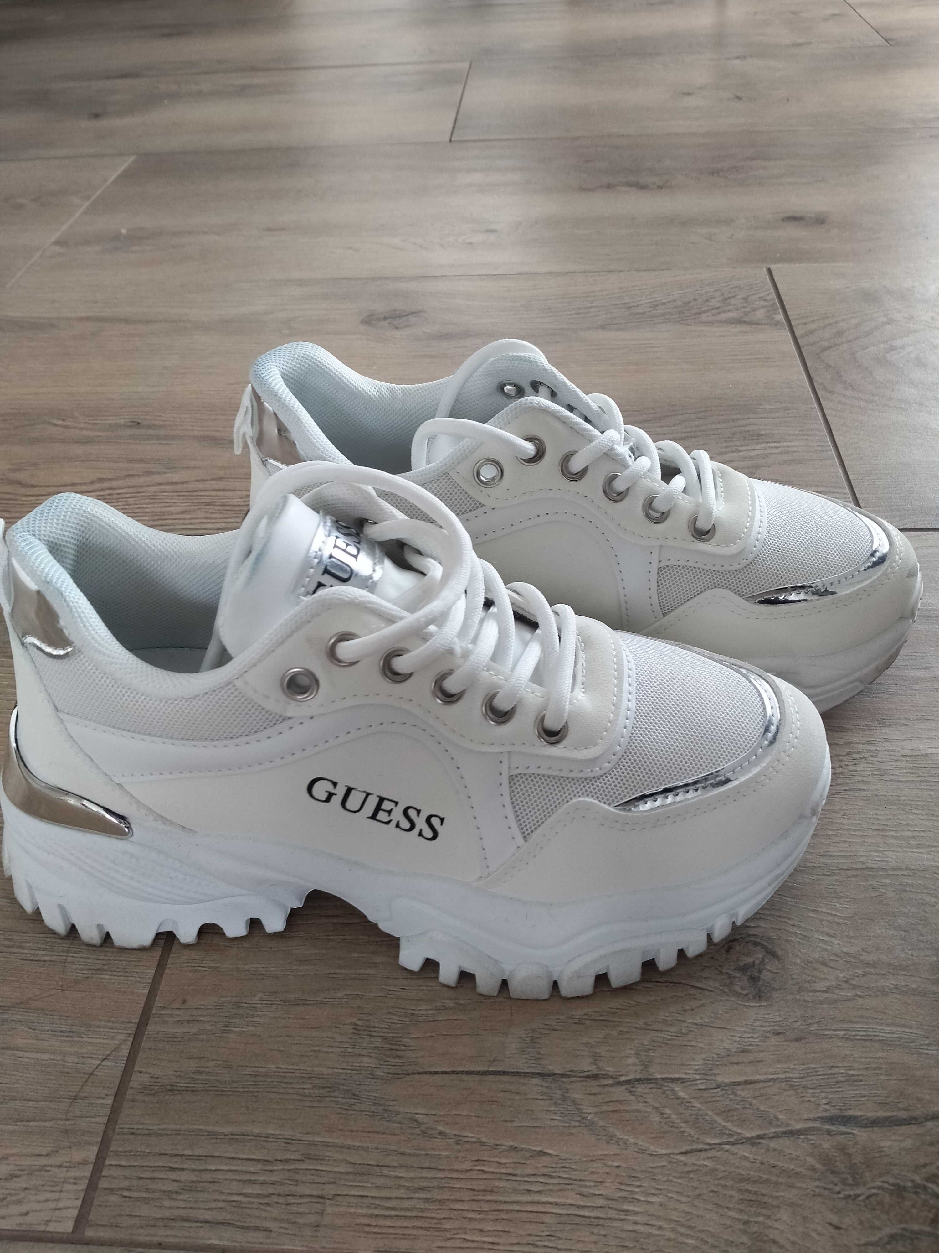 Buty damskie Guess