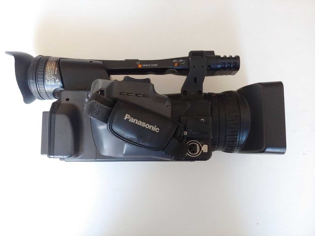 Продам відеокамера професійну Panasonic AG-HMC154ER ІДЕАЛ