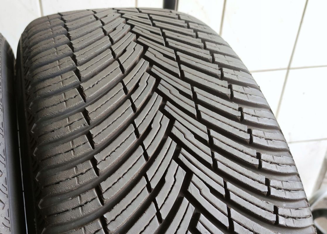 2x 225/45r17 Pirelli AllSeason Cinturato Sf3/2024r 6,22mm C/A/71dB Jak