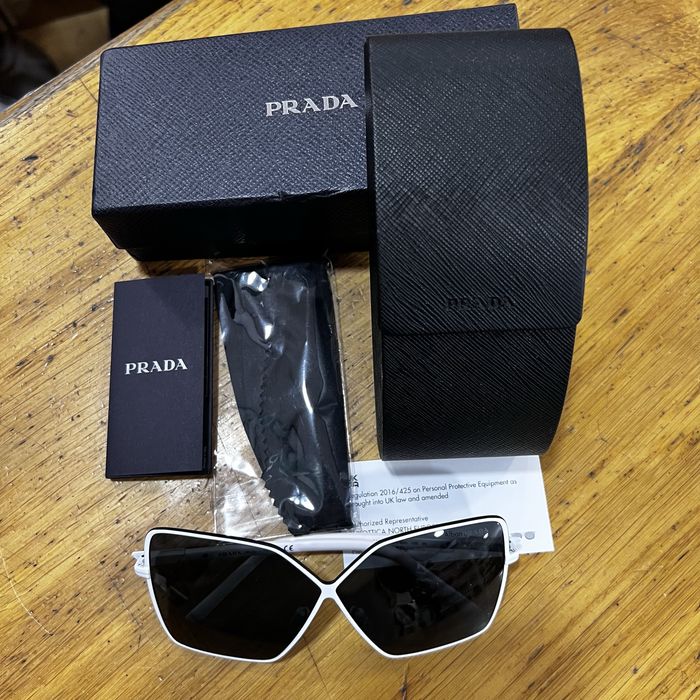 Óculos sol Prada SPR 50Y - Novo