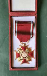 Medal PRL - złoty Krzyż Zasługi