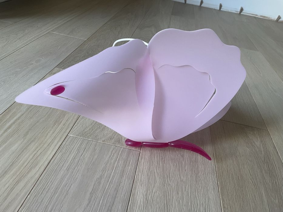 Lampa wisząca sufitowa do pokoju dziewczynki - różowy motyl