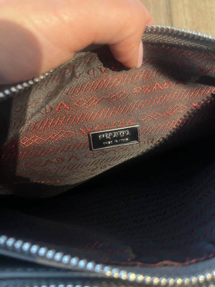 Prada Re Edition 2005 torebka torebeczka listonoszka