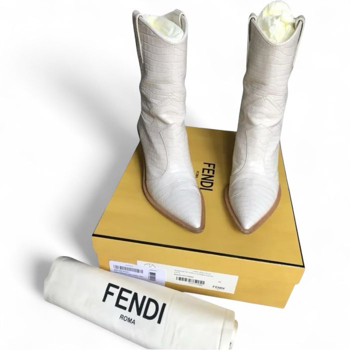 Fendi козаки оригінал 36 розмір