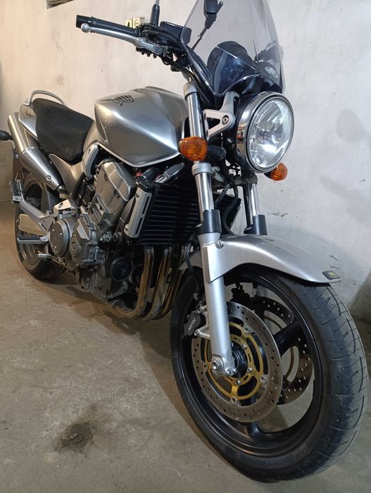 Хонда ЦБ 900ф 2004 рік