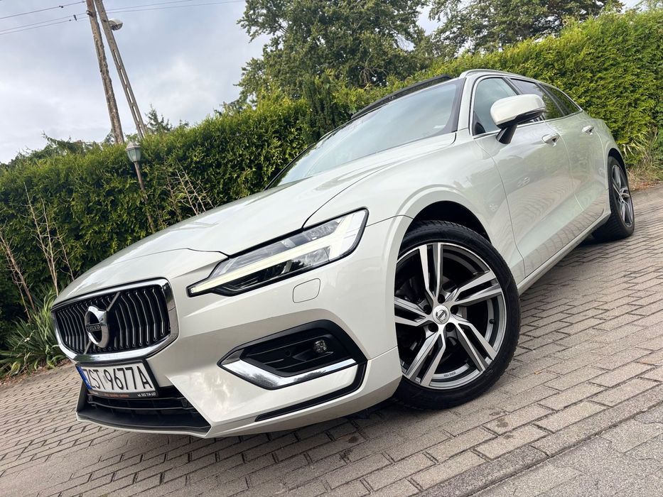 Volvo V60 2.0 D4 190 KM Inscription Automat Panorama Blis 4 Strefy Head Up