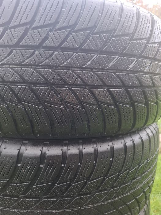 Opona opony Bridgestone 225/55R17