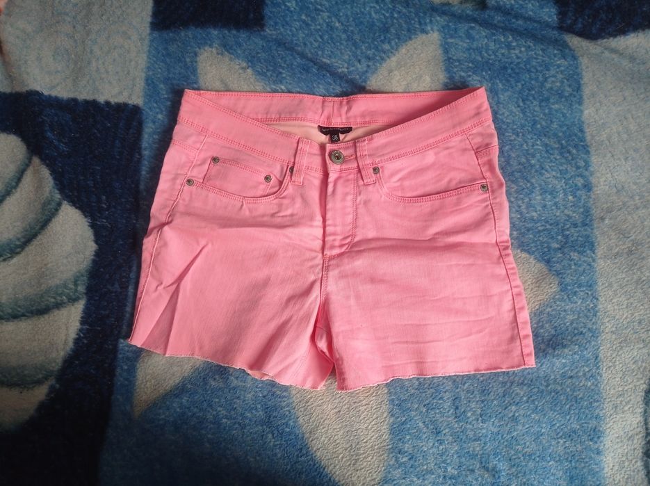 Neonowe spodenki rozmiar 38