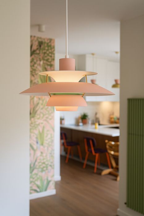 Designerska lampa w stylu Ufo - nowa