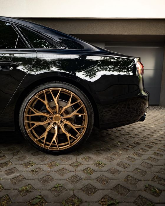 Auto do ślubu Audi S8