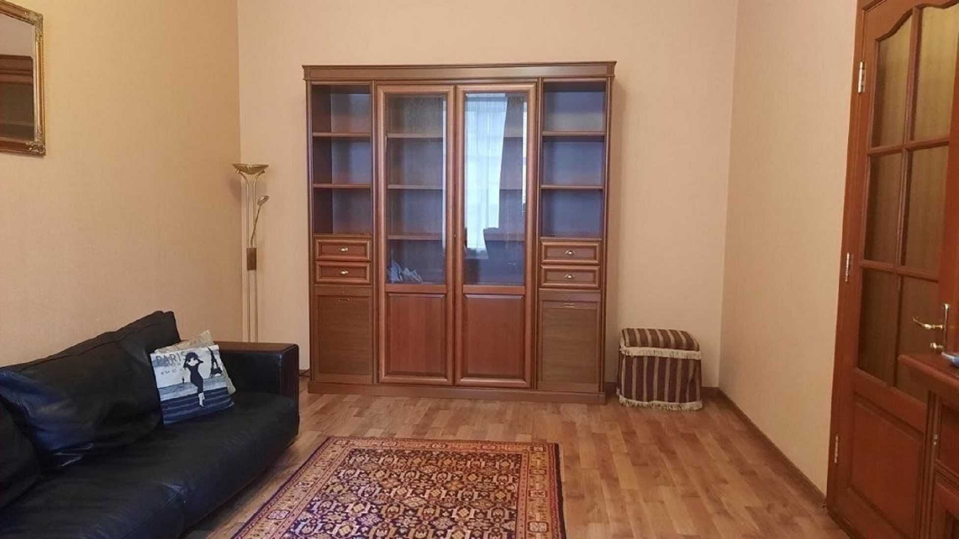 Центр. 2 кім. квартира (63.8 кв.м), вул. Саксаганського 36 А