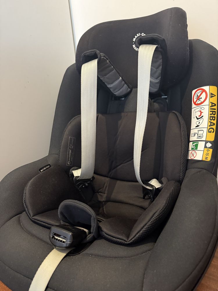 Cadeira auto Maxi Cosi Pearl Pro 2 i-size + base FamilyFix3 + Forra