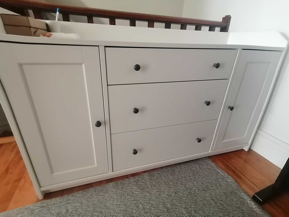 Aparador branco para sala ou quarto