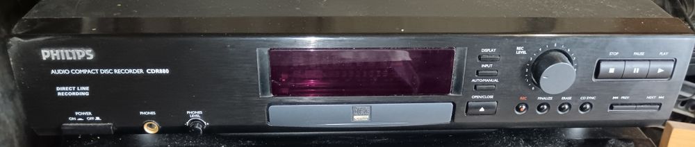 Gravador de CD de áudio Philips CDR880.