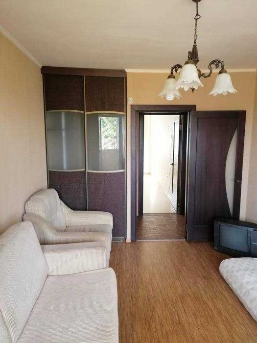 Продам 2к квартиру Метро ХТЗ пешком 3й этаж\5ти