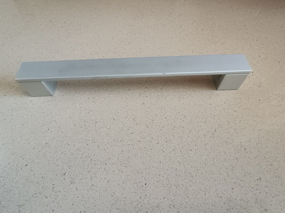 Conjunto puxadores para portas e armários cor prata