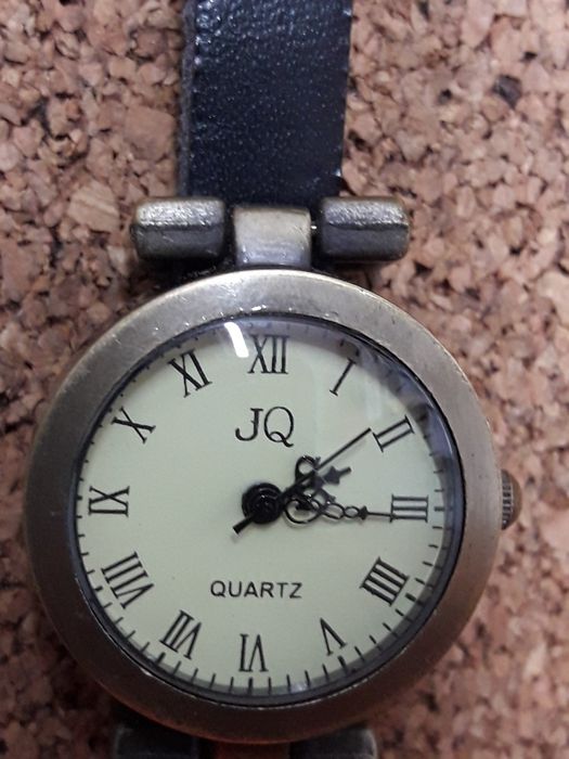 Часы наручные JQ