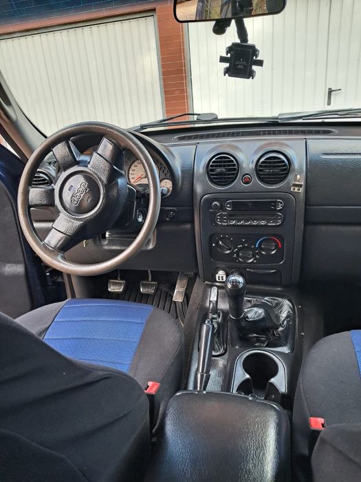 Sprzedam Jeep Cherokee sport 2,5 TD CRD