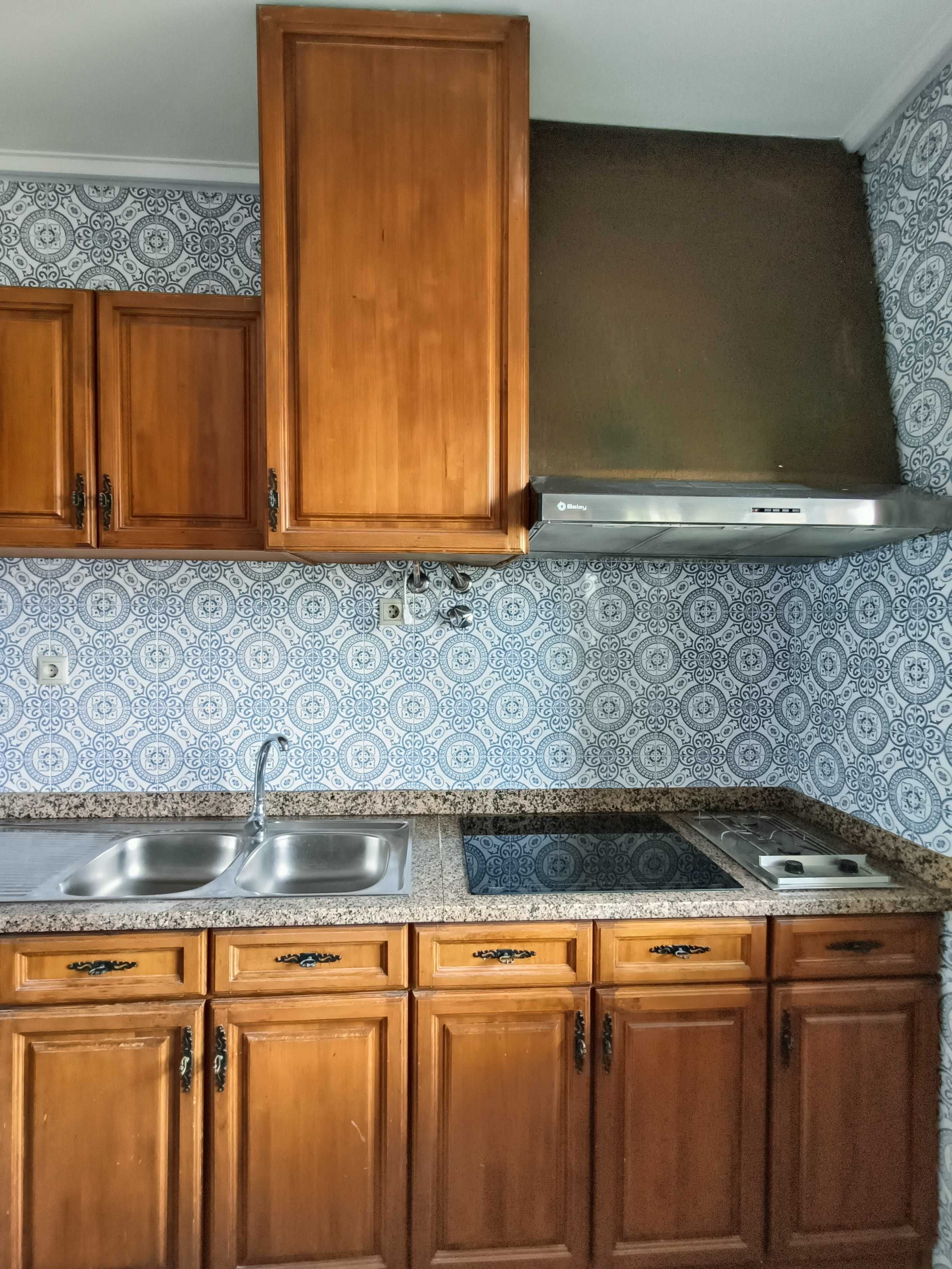 Arrendo apartamento T3 no centro de S. João da Madeira