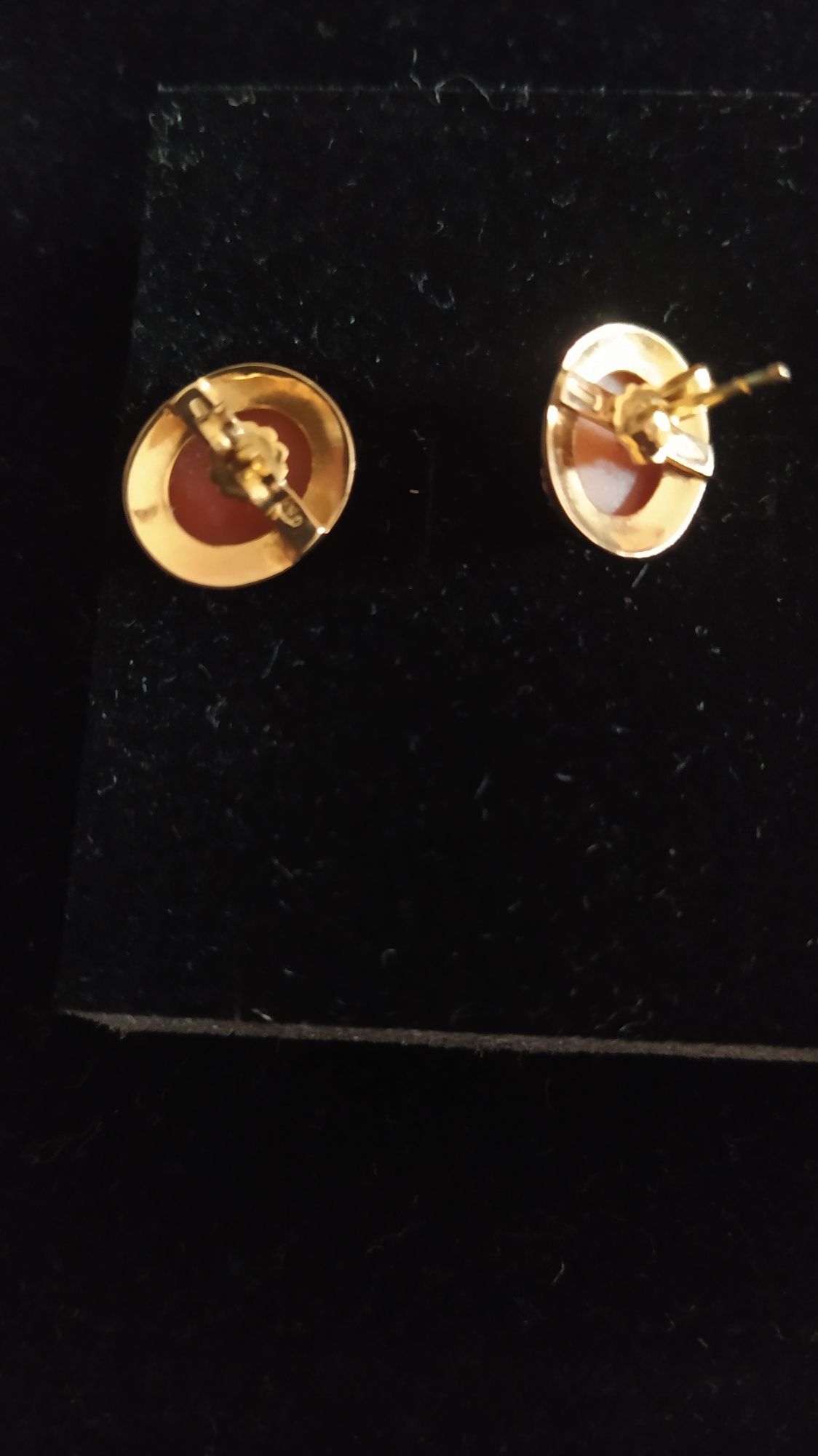 Peças de ouro contrastado 750k
