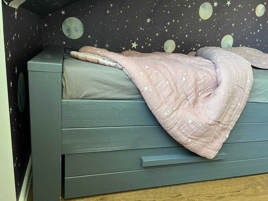 [sprzedam] Drewniane łóżko z szufladą 90x200cm