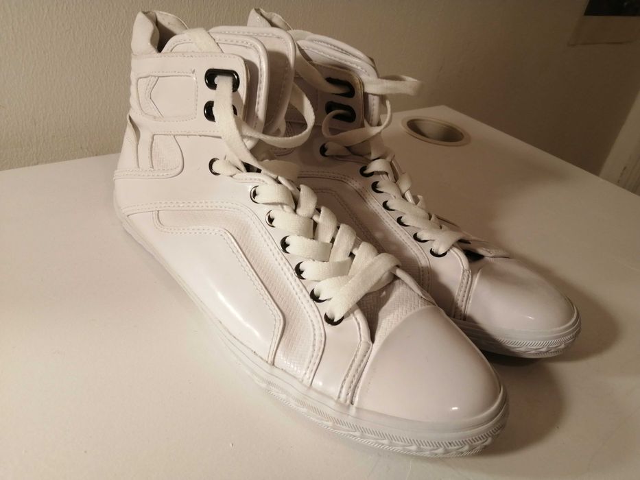 Ténis, Bota, Sapato cano longo